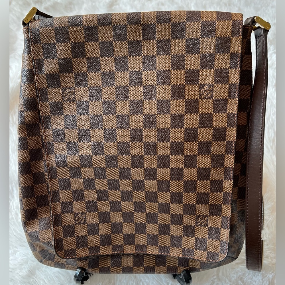 Louis Vuitton Damier Ebene Musette Messenger